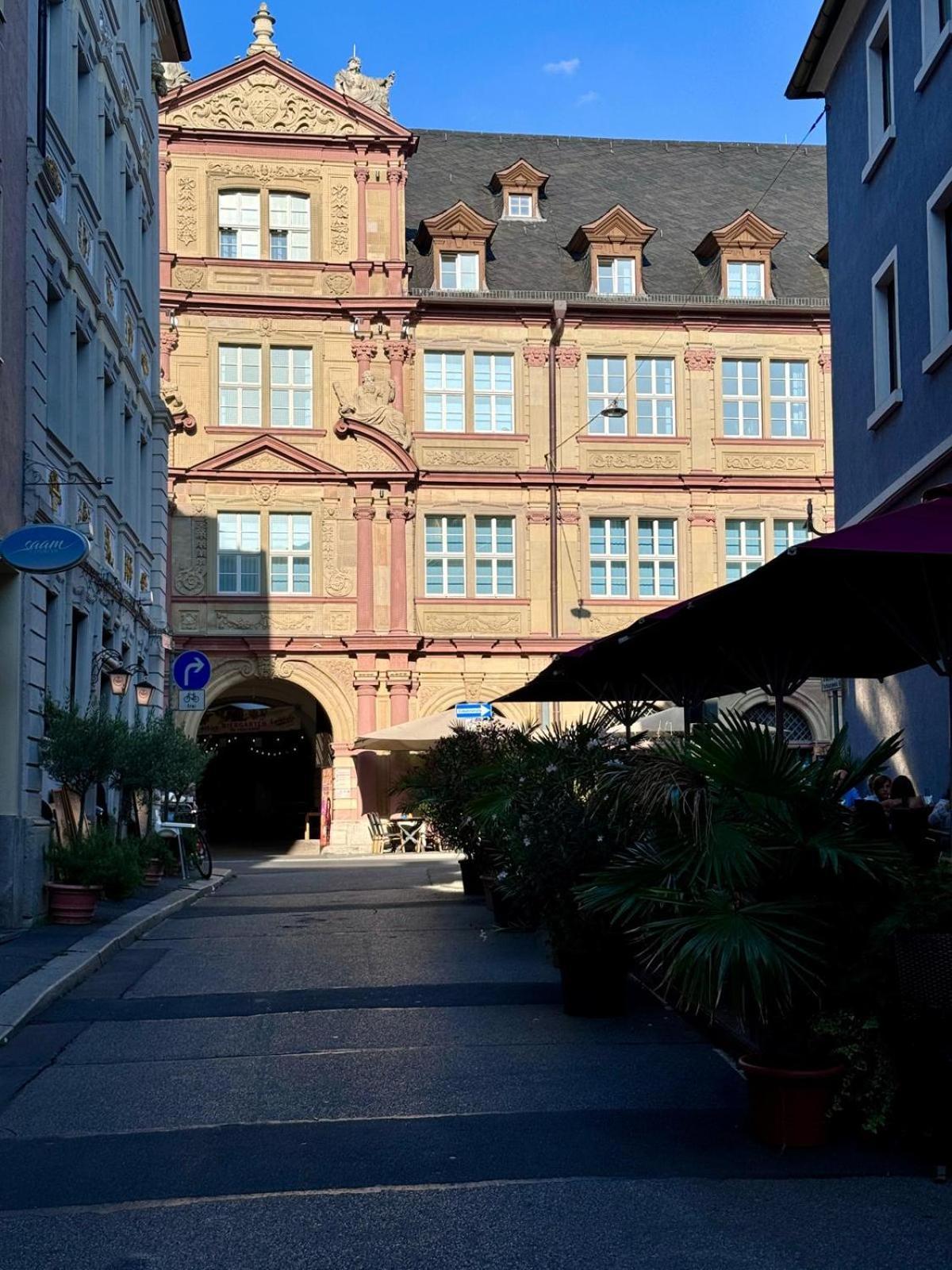 Oldtown Gallery Apartment Würzburg Buitenkant foto